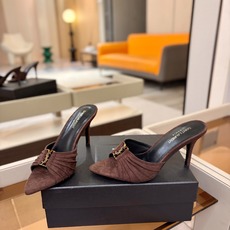 YSL「SAINT LAURENT*」 夏季新品 金属头优雅大气高跟凉鞋——————————全新春夏系列 YSL「SAINT LAURENT*」 夏季新品 金属头优雅大气高跟凉鞋——————————全新春夏系列