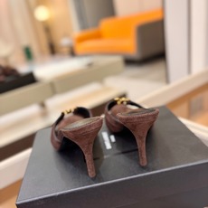 YSL「SAINT LAURENT*」 夏季新品 金属头优雅大气高跟凉鞋——————————全新春夏系列 YSL「SAINT LAURENT*」 夏季新品 金属头优雅大气高跟凉鞋——————————全新春夏系列