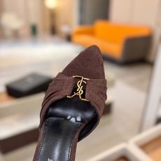 YSL「SAINT LAURENT*」 夏季新品 金属头优雅大气高跟凉鞋——————————全新春夏系列 YSL「SAINT LAURENT*」 夏季新品 金属头优雅大气高跟凉鞋——————————全新春夏系列