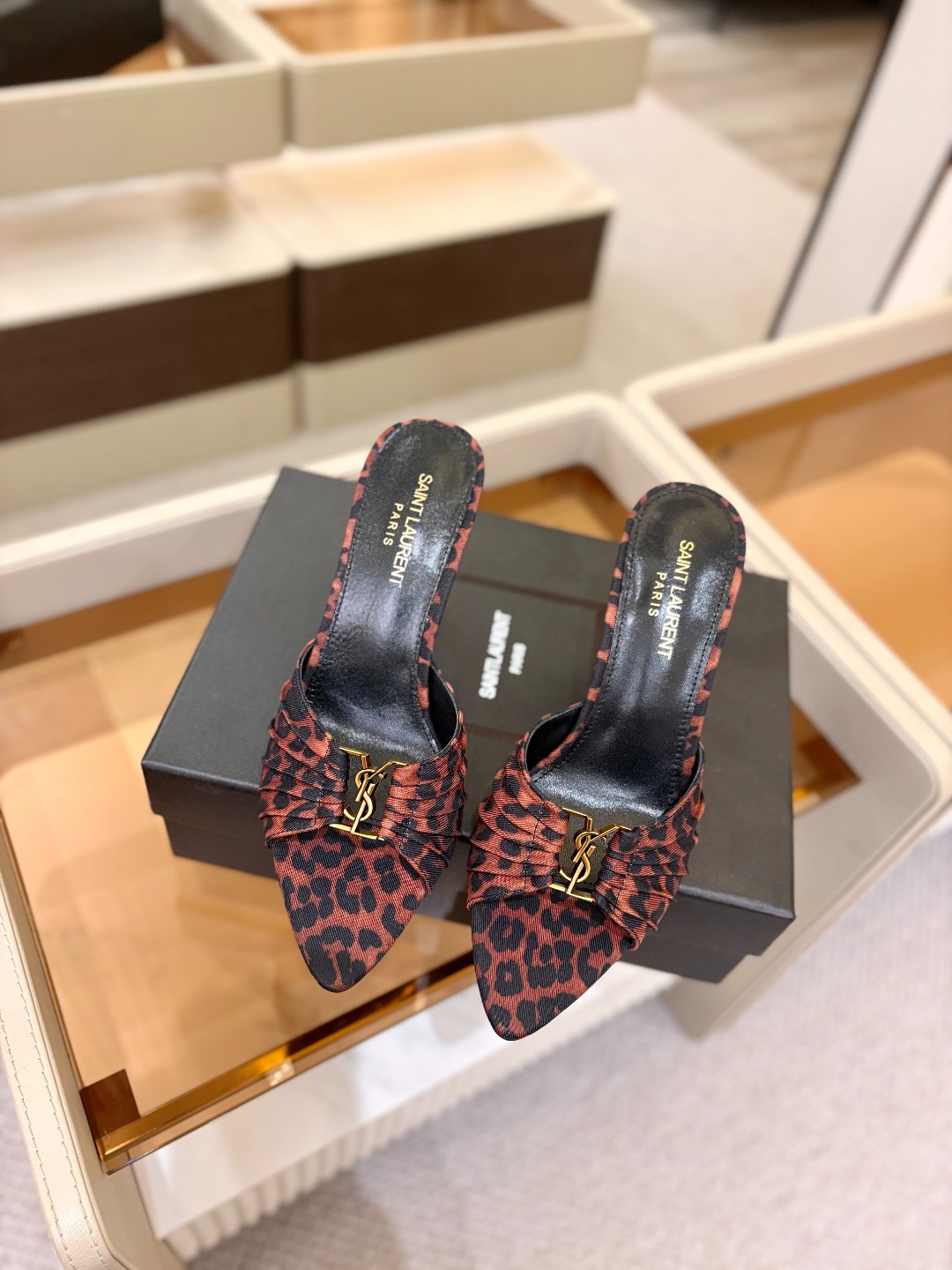 YSL「SAINT LAURENT*」 夏季新品 金属头优雅大气高跟凉鞋——————————全新春夏系列