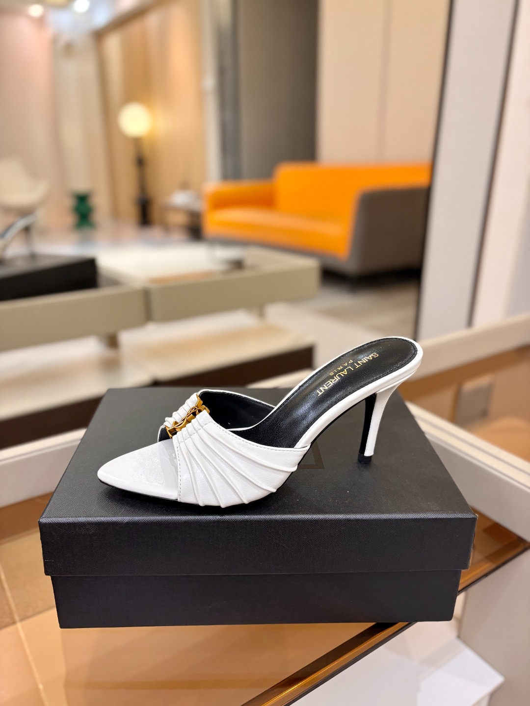 YSL「SAINT LAURENT*」 夏季新品 金属头优雅大气高跟凉鞋——————————全新春夏系列
