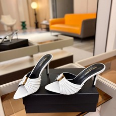YSL「SAINT LAURENT*」 夏季新品 金属头优雅大气高跟凉鞋——————————全新春夏系列 YSL「SAINT LAURENT*」 夏季新品 金属头优雅大气高跟凉鞋——————————全新春夏系列