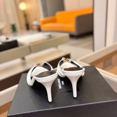 YSL「SAINT LAURENT*」 夏季新品 金属头优雅大气高跟凉鞋——————————全新春夏系列 YSL「SAINT LAURENT*」 夏季新品 金属头优雅大气高跟凉鞋——————————全新春夏系列