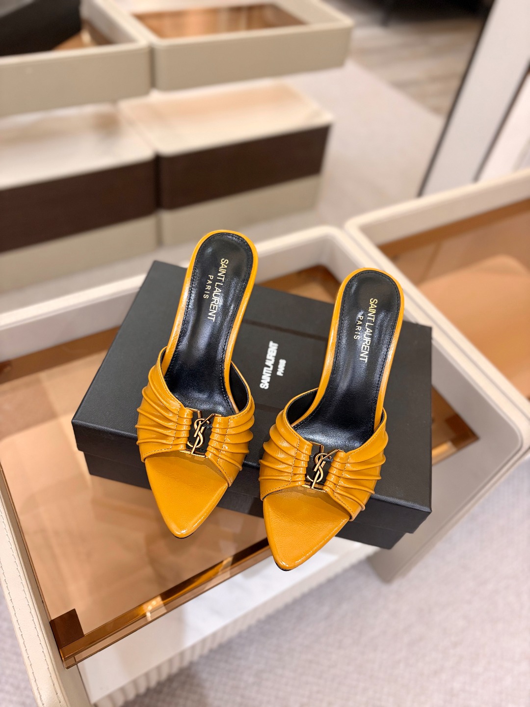 YSL「SAINT LAURENT*」 夏季新品 金属头优雅大气高跟凉鞋——————————全新春夏系列