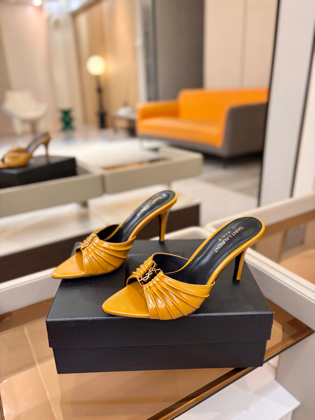 YSL「SAINT LAURENT*」 夏季新品 金属头优雅大气高跟凉鞋——————————全新春夏系列