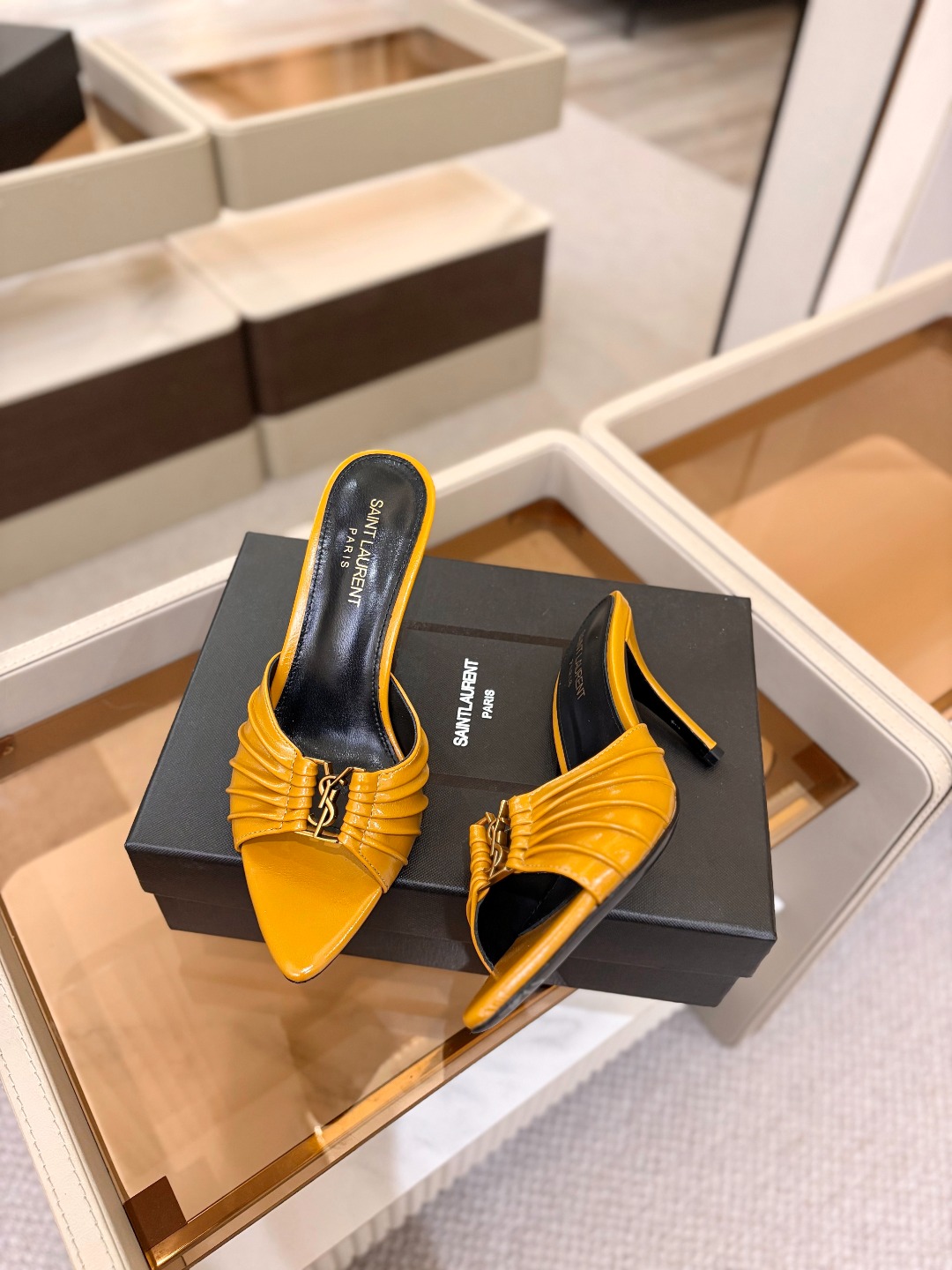YSL「SAINT LAURENT*」 夏季新品 金属头优雅大气高跟凉鞋——————————全新春夏系列