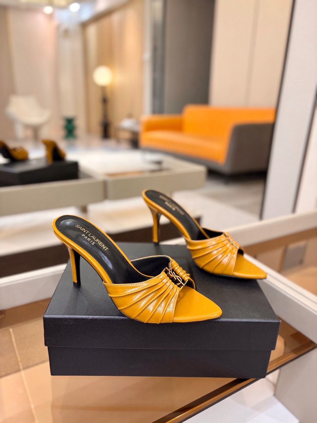 YSL「SAINT LAURENT*」 夏季新品 金属头优雅大气高跟凉鞋——————————全新春夏系列