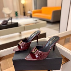 YSL「SAINT LAURENT*」 夏季新品 金属头优雅大气高跟凉鞋——————————全新春夏系列 YSL「SAINT LAURENT*」 夏季新品 金属头优雅大气高跟凉鞋——————————全新春夏系列