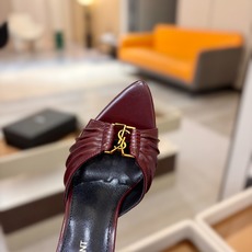 YSL「SAINT LAURENT*」 夏季新品 金属头优雅大气高跟凉鞋——————————全新春夏系列 YSL「SAINT LAURENT*」 夏季新品 金属头优雅大气高跟凉鞋——————————全新春夏系列