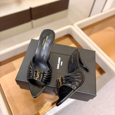 YSL「SAINT LAURENT*」 夏季新品 金属头优雅大气高跟凉鞋——————————全新春夏系列 YSL「SAINT LAURENT*」 夏季新品 金属头优雅大气高跟凉鞋——————————全新春夏系列