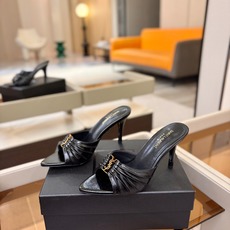 YSL「SAINT LAURENT*」 夏季新品 金属头优雅大气高跟凉鞋——————————全新春夏系列 YSL「SAINT LAURENT*」 夏季新品 金属头优雅大气高跟凉鞋——————————全新春夏系列