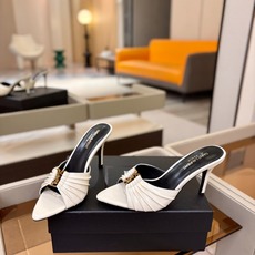 YSL「SAINT LAURENT*」 夏季新品 金属头优雅大气高跟凉鞋——————————全新春夏系列 YSL「SAINT LAURENT*」 夏季新品 金属头优雅大气高跟凉鞋——————————全新春夏系列