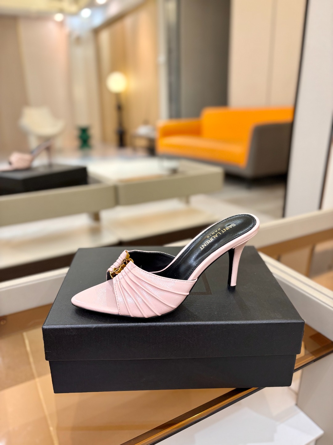 YSL「SAINT LAURENT*」 夏季新品 金属头优雅大气高跟凉鞋——————————全新春夏系列