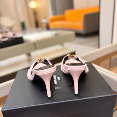 YSL「SAINT LAURENT*」 夏季新品 金属头优雅大气高跟凉鞋——————————全新春夏系列 YSL「SAINT LAURENT*」 夏季新品 金属头优雅大气高跟凉鞋——————————全新春夏系列