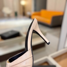 YSL「SAINT LAURENT*」 夏季新品 金属头优雅大气高跟凉鞋——————————全新春夏系列 YSL「SAINT LAURENT*」 夏季新品 金属头优雅大气高跟凉鞋——————————全新春夏系列