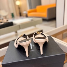 YSL「SAINT LAURENT*」 夏季新品 金属头优雅大气高跟凉鞋——————————全新春夏系列 YSL「SAINT LAURENT*」 夏季新品 金属头优雅大气高跟凉鞋——————————全新春夏系列