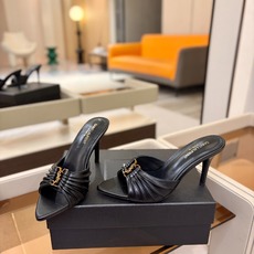 YSL「SAINT LAURENT*」 夏季新品 金属头优雅大气高跟凉鞋——————————全新春夏系列 YSL「SAINT LAURENT*」 夏季新品 金属头优雅大气高跟凉鞋——————————全新春夏系列