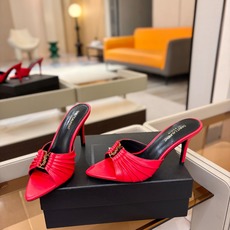 YSL「SAINT LAURENT*」 夏季新品 金属头优雅大气高跟凉鞋——————————全新春夏系列 YSL「SAINT LAURENT*」 夏季新品 金属头优雅大气高跟凉鞋——————————全新春夏系列