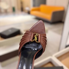 YSL「SAINT LAURENT*」 夏季新品 金属头优雅大气高跟凉鞋——————————全新春夏系列 YSL「SAINT LAURENT*」 夏季新品 金属头优雅大气高跟凉鞋——————————全新春夏系列