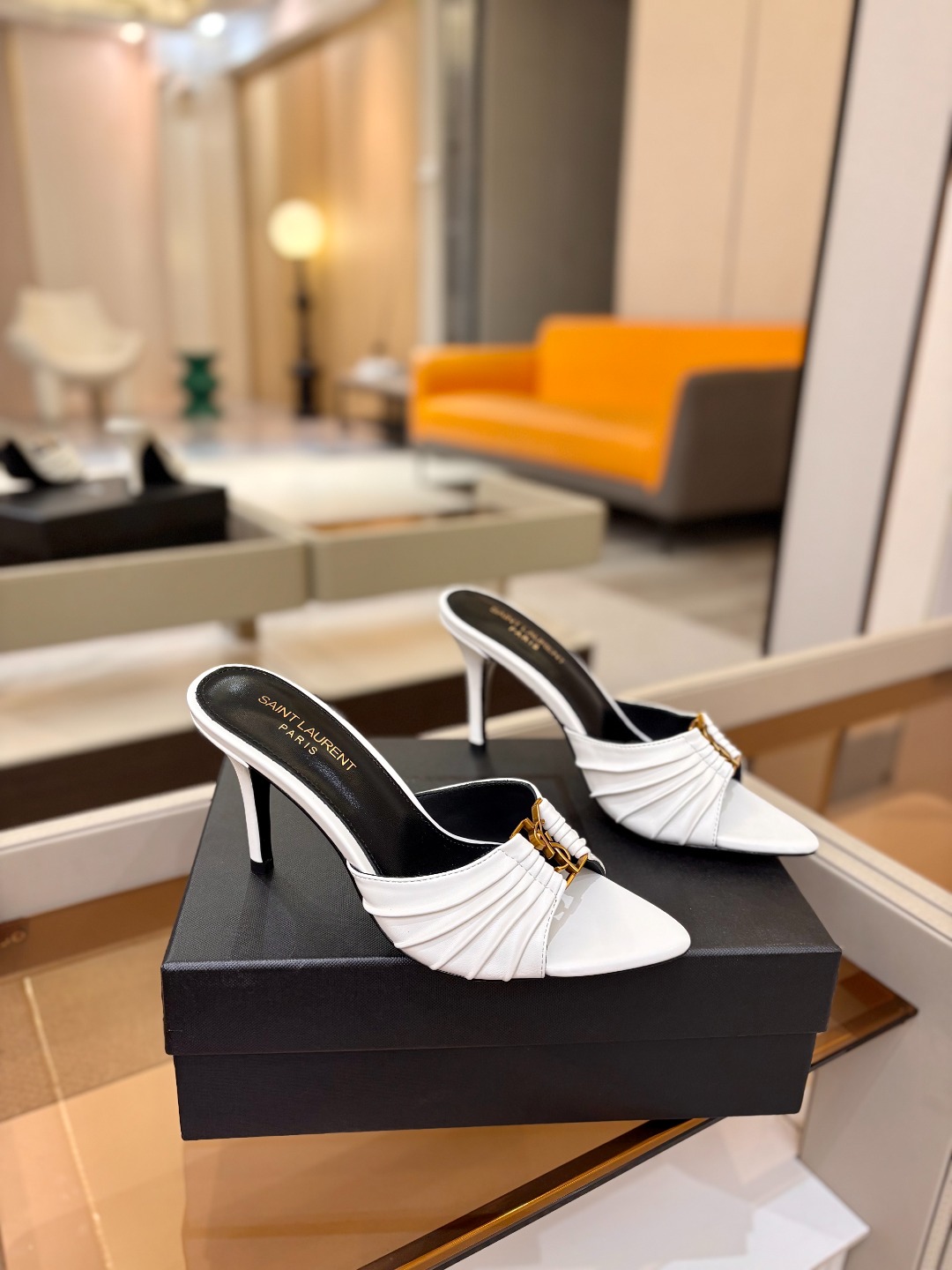 YSL「SAINT LAURENT*」 夏季新品 金属头优雅大气高跟凉鞋——————————全新春夏系列