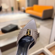 YSL「SAINT LAURENT*」 夏季新品 金属头优雅大气高跟凉鞋——————————全新春夏系列 YSL「SAINT LAURENT*」 夏季新品 金属头优雅大气高跟凉鞋——————————全新春夏系列