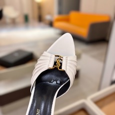 YSL「SAINT LAURENT*」 夏季新品 金属头优雅大气高跟凉鞋——————————全新春夏系列 YSL「SAINT LAURENT*」 夏季新品 金属头优雅大气高跟凉鞋——————————全新春夏系列