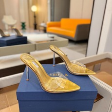 Le Silla 胶片透明尖头细跟凉拖|氛围感天花板谁能拒绝一双温柔到骨子里的胶片高跟拖!通透PVC鞋 Le Silla 胶片透明尖头细跟凉拖|氛围感天花板谁能拒绝一双温柔到骨子里的胶片高跟拖!通透PVC鞋