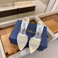Le Silla 胶片透明尖头细跟凉拖|氛围感天花板谁能拒绝一双温柔到骨子里的胶片高跟拖!通透PVC鞋 Le Silla 胶片透明尖头细跟凉拖|氛围感天花板谁能拒绝一双温柔到骨子里的胶片高跟拖!通透PVC鞋