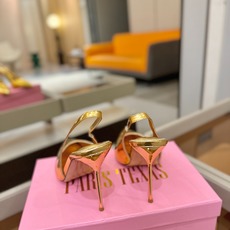 🤍 Paris Texas 真正的奢华,往往赢在敢于打破常规的勇气。Paris Texas 后空高跟鞋 🤍 Paris Texas 真正的奢华,往往赢在敢于打破常规的勇气。Paris Texas 后空高跟鞋