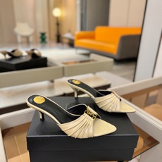 YSL「SAINT LAURENT*」 夏季新品 尖头优雅大气高跟拖鞋 —————————— 尖头设计拉长腿部线条, YSL「SAINT LAURENT*」 夏季新品 尖头优雅大气高跟拖鞋 —————————— 尖头设计拉长腿部线条,