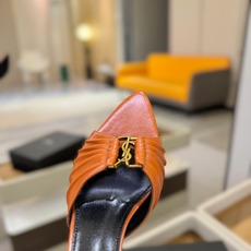 YSL「SAINT LAURENT*」 夏季新品 尖头优雅大气高跟拖鞋 —————————— 尖头设计拉长腿部线条, YSL「SAINT LAURENT*」 夏季新品 尖头优雅大气高跟拖鞋 —————————— 尖头设计拉长腿部线条,