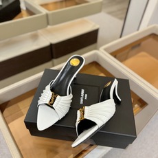 YSL「SAINT LAURENT*」 夏季新品 尖头优雅大气高跟拖鞋 —————————— 尖头设计拉长腿部线条, YSL「SAINT LAURENT*」 夏季新品 尖头优雅大气高跟拖鞋 —————————— 尖头设计拉长腿部线条,