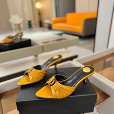 YSL「SAINT LAURENT*」 夏季新品 尖头优雅大气高跟拖鞋 —————————— 尖头设计拉长腿部线条, YSL「SAINT LAURENT*」 夏季新品 尖头优雅大气高跟拖鞋 —————————— 尖头设计拉长腿部线条,
