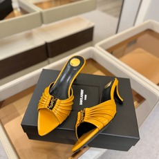 YSL「SAINT LAURENT*」 夏季新品 尖头优雅大气高跟拖鞋 —————————— 尖头设计拉长腿部线条, YSL「SAINT LAURENT*」 夏季新品 尖头优雅大气高跟拖鞋 —————————— 尖头设计拉长腿部线条,