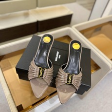 YSL「SAINT LAURENT*」 夏季新品 尖头优雅大气高跟拖鞋 —————————— 尖头设计拉长腿部线条, YSL「SAINT LAURENT*」 夏季新品 尖头优雅大气高跟拖鞋 —————————— 尖头设计拉长腿部线条,