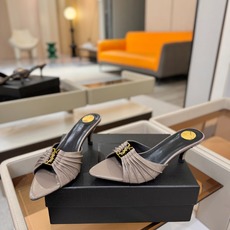 YSL「SAINT LAURENT*」 夏季新品 尖头优雅大气高跟拖鞋 —————————— 尖头设计拉长腿部线条, YSL「SAINT LAURENT*」 夏季新品 尖头优雅大气高跟拖鞋 —————————— 尖头设计拉长腿部线条,