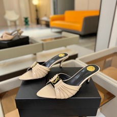 YSL「SAINT LAURENT*」 夏季新品 尖头优雅大气高跟拖鞋 —————————— 尖头设计拉长腿部线条, YSL「SAINT LAURENT*」 夏季新品 尖头优雅大气高跟拖鞋 —————————— 尖头设计拉长腿部线条,