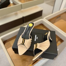 YSL「SAINT LAURENT*」 夏季新品 尖头优雅大气高跟拖鞋 —————————— 尖头设计拉长腿部线条, YSL「SAINT LAURENT*」 夏季新品 尖头优雅大气高跟拖鞋 —————————— 尖头设计拉长腿部线条,