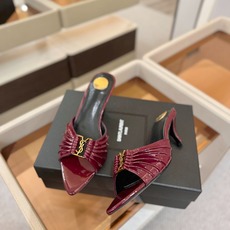 YSL「SAINT LAURENT*」 夏季新品 尖头优雅大气高跟拖鞋 —————————— 尖头设计拉长腿部线条, YSL「SAINT LAURENT*」 夏季新品 尖头优雅大气高跟拖鞋 —————————— 尖头设计拉长腿部线条,