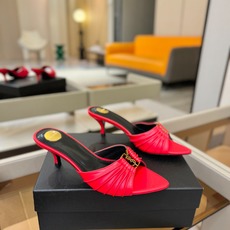 YSL「SAINT LAURENT*」 夏季新品 金属头优雅大气高跟凉鞋 —————————— 全新春夏系列后带方扣高 YSL「SAINT LAURENT*」 夏季新品 金属头优雅大气高跟凉鞋 —————————— 全新春夏系列后带方扣高
