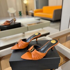 YSL「SAINT LAURENT*」 夏季新品 金属头优雅大气高跟凉鞋 —————————— 全新春夏系列后带方扣高 YSL「SAINT LAURENT*」 夏季新品 金属头优雅大气高跟凉鞋 —————————— 全新春夏系列后带方扣高