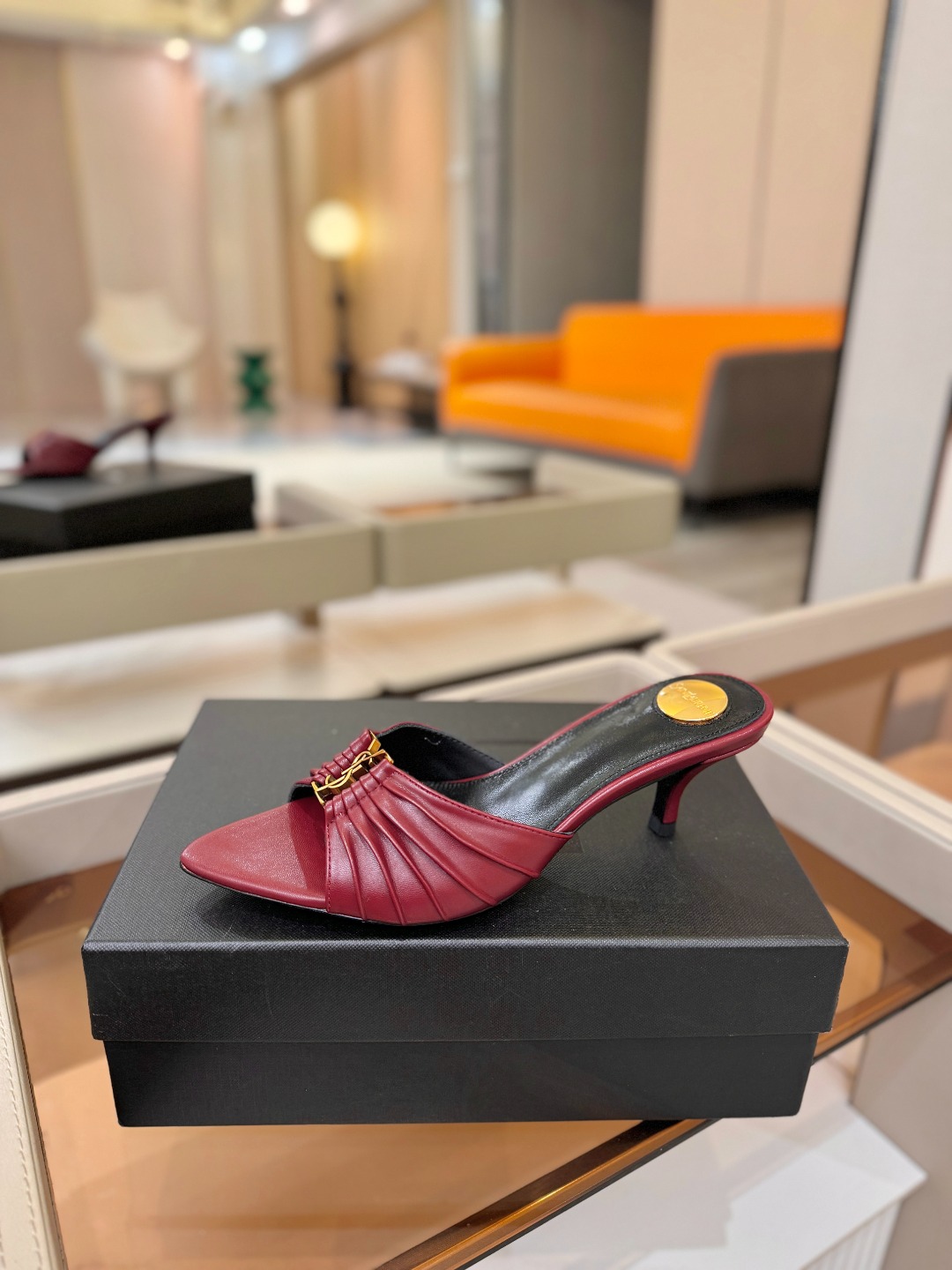 YSL「SAINT LAURENT*」  夏季新品 金属头优雅大气高跟凉鞋 —————————— 全新春夏系列后带方扣高