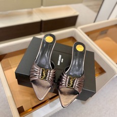 YSL「SAINT LAURENT*」 夏季新品 尖头优雅大气高跟拖鞋 —————————— 尖头设计拉长腿部线条, YSL「SAINT LAURENT*」 夏季新品 尖头优雅大气高跟拖鞋 —————————— 尖头设计拉长腿部线条,