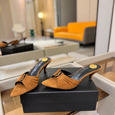 YSL「SAINT LAURENT*」 夏季新品 尖头优雅大气高跟拖鞋 —————————— 尖头设计拉长腿部线条, YSL「SAINT LAURENT*」 夏季新品 尖头优雅大气高跟拖鞋 —————————— 尖头设计拉长腿部线条,