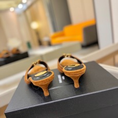 YSL「SAINT LAURENT*」 夏季新品 尖头优雅大气高跟拖鞋 —————————— 尖头设计拉长腿部线条, YSL「SAINT LAURENT*」 夏季新品 尖头优雅大气高跟拖鞋 —————————— 尖头设计拉长腿部线条,