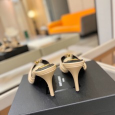 YSL「SAINT LAURENT*」 夏季新品 尖头优雅大气高跟拖鞋 —————————— 尖头设计拉长腿部线条, YSL「SAINT LAURENT*」 夏季新品 尖头优雅大气高跟拖鞋 —————————— 尖头设计拉长腿部线条,