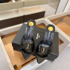 YSL「SAINT LAURENT*」 夏季新品 尖头优雅大气高跟拖鞋 —————————— 尖头设计拉长腿部线条, YSL「SAINT LAURENT*」 夏季新品 尖头优雅大气高跟拖鞋 —————————— 尖头设计拉长腿部线条,