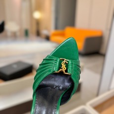 YSL「SAINT LAURENT*」 夏季新品 尖头优雅大气高跟拖鞋 —————————— 尖头设计拉长腿部线条, YSL「SAINT LAURENT*」 夏季新品 尖头优雅大气高跟拖鞋 —————————— 尖头设计拉长腿部线条,