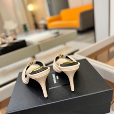 YSL「SAINT LAURENT*」 夏季新品 尖头优雅大气高跟拖鞋 —————————— 尖头设计拉长腿部线条, YSL「SAINT LAURENT*」 夏季新品 尖头优雅大气高跟拖鞋 —————————— 尖头设计拉长腿部线条,