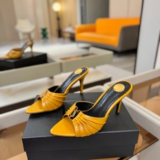 YSL「SAINT LAURENT*」 夏季新品 尖头优雅大气高跟拖鞋 —————————— 尖头设计拉长腿部线条, YSL「SAINT LAURENT*」 夏季新品 尖头优雅大气高跟拖鞋 —————————— 尖头设计拉长腿部线条,